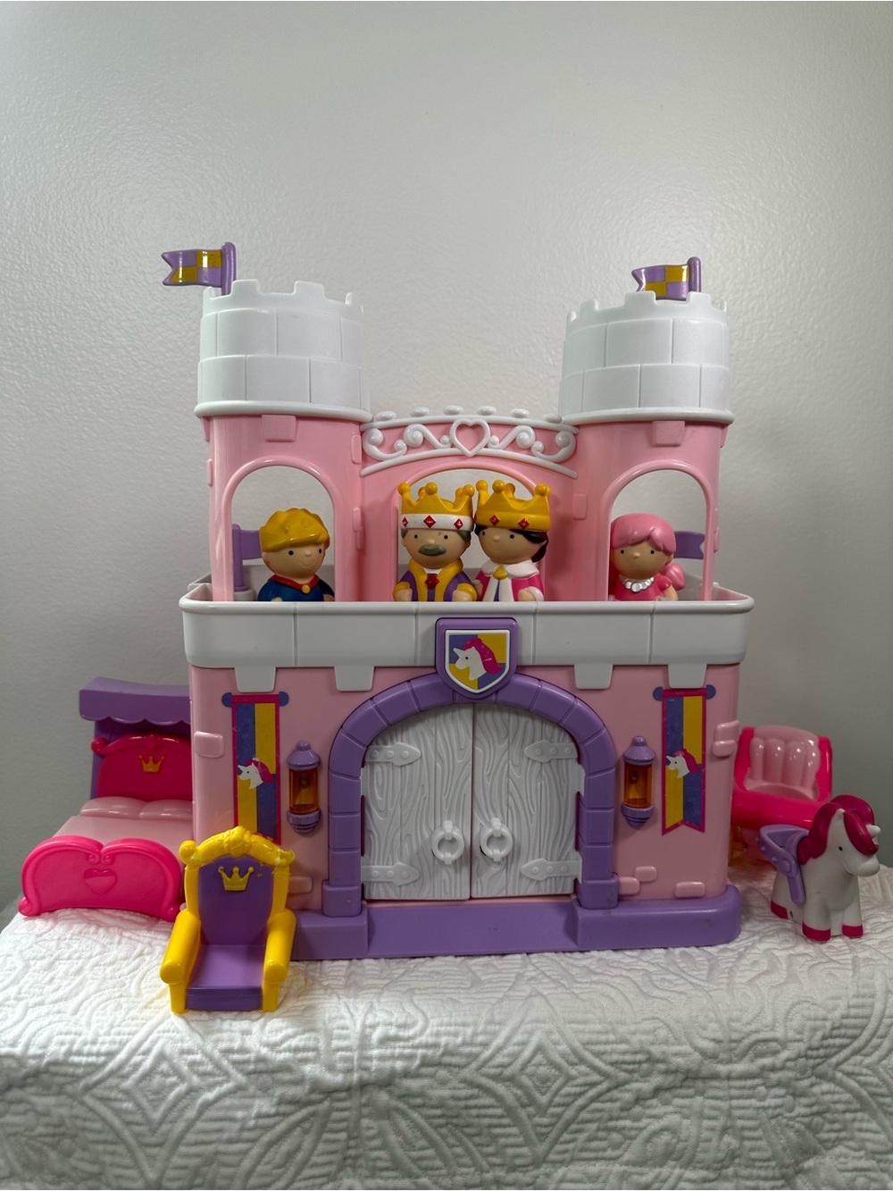 Fisher-Price Little People Princess Castle Playset w Figures & Accessories 13pc - Picture 4 of 15